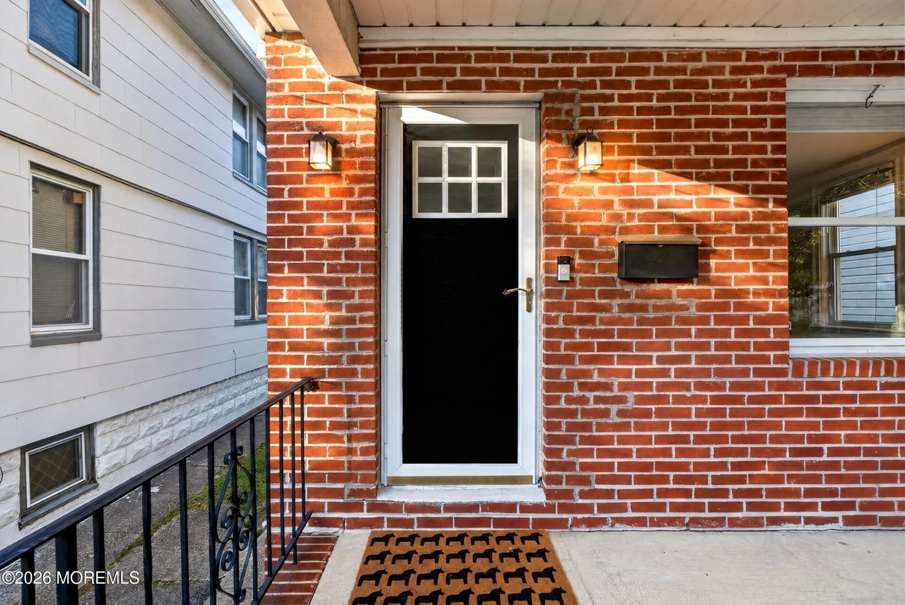 1119 1st Ave - Photo 5 of 29