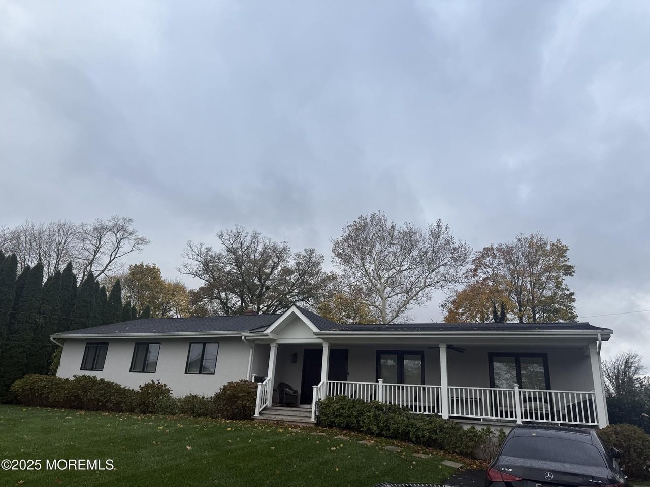 884 Red Oaks Dr - Photo 2 of 2
