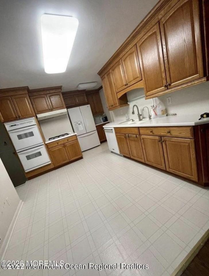 6 Teabury Ln - Photo 3 of 10