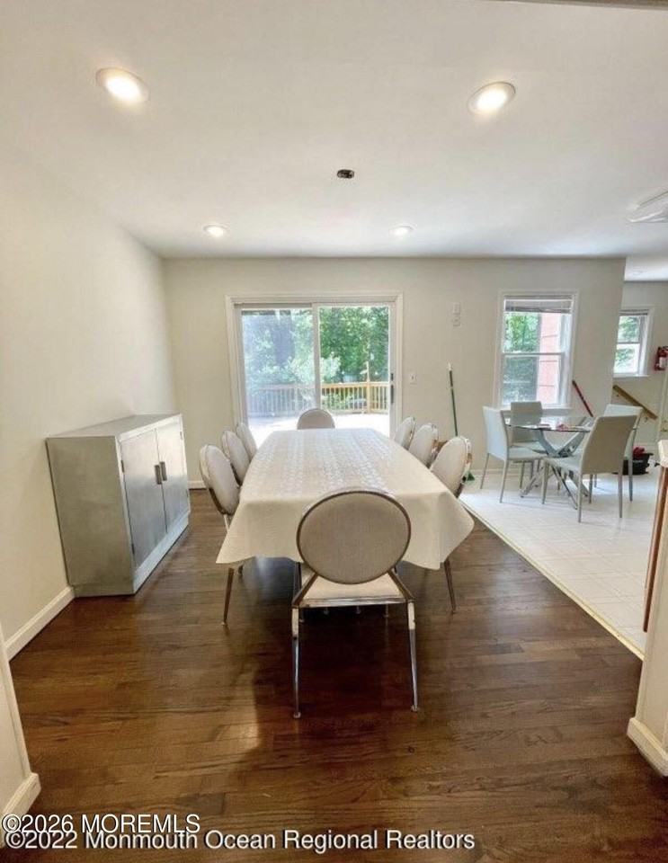6 Teabury Ln - Photo 4 of 10