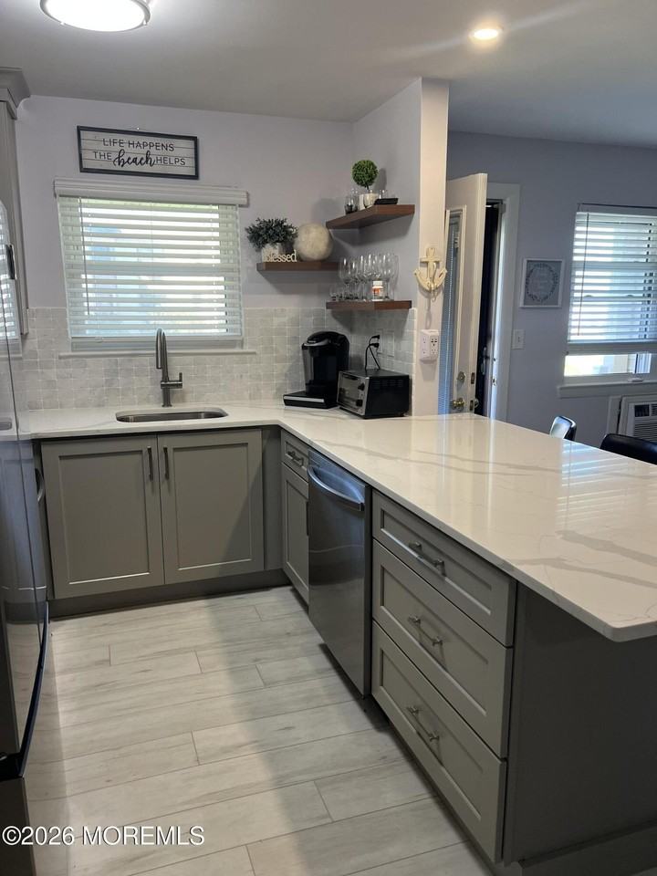 151 Wharfside Dr - Photo 3 of 22