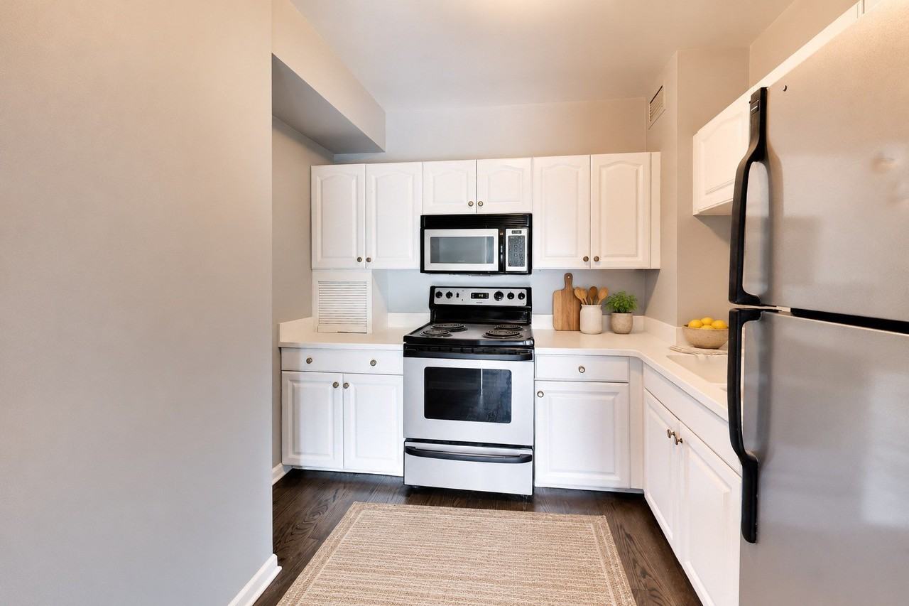 3600 N Lake Shore Dr #222 - Photo 5 of 18