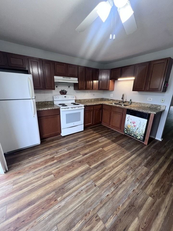 8238 Woodland Dr #D - Photo 3 of 10
