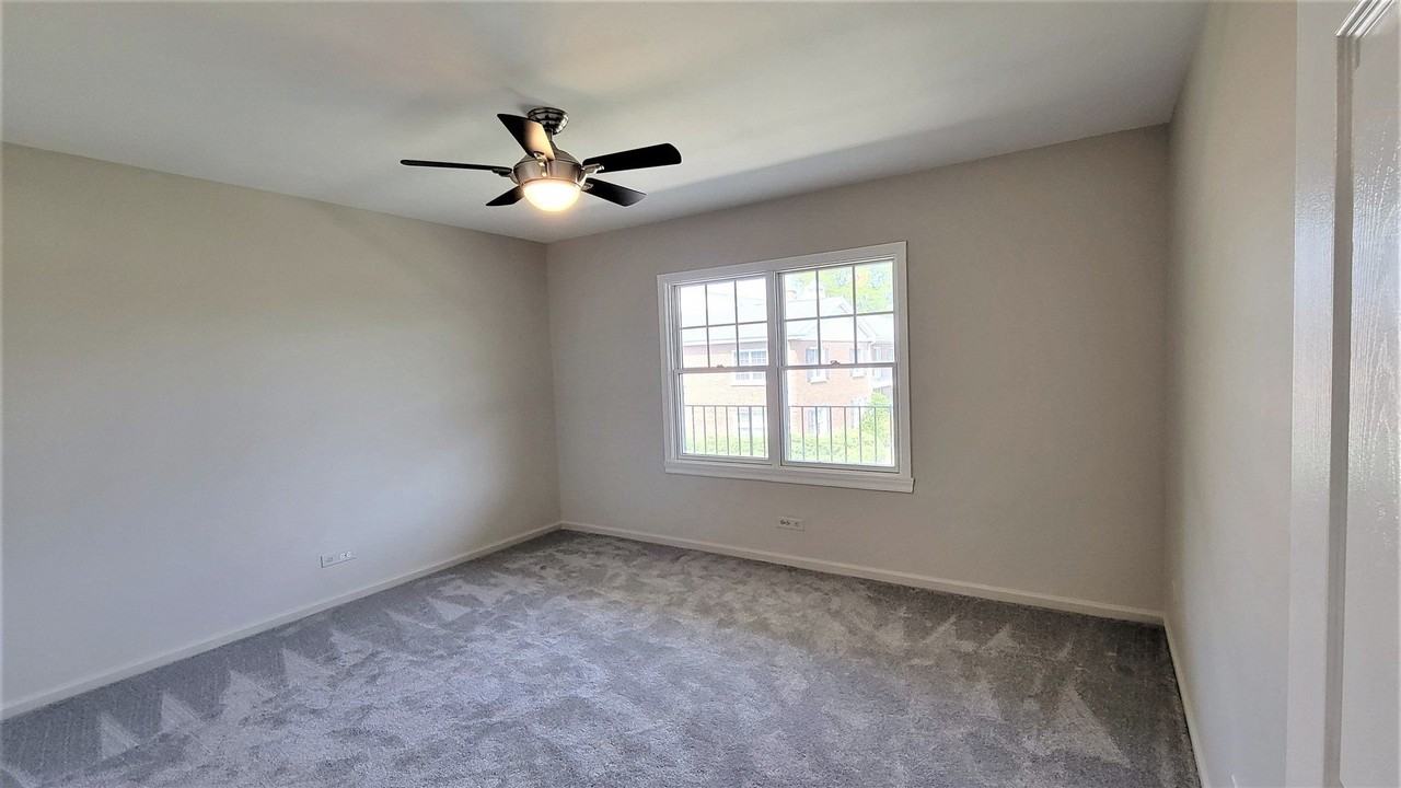 2820 Dundee Rd #10B - Photo 4 of 16