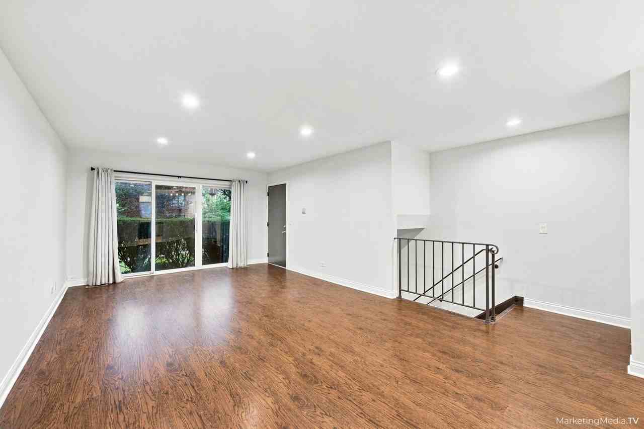 400 E Kensington Rd #B - Photo 3 of 31