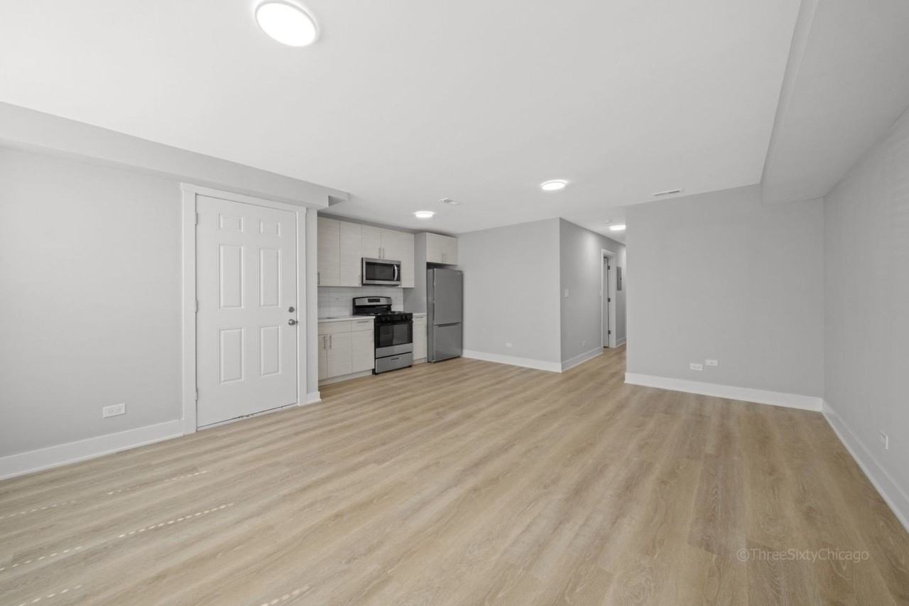 2702 S Homan Ave #2 - Photo 3 of 11