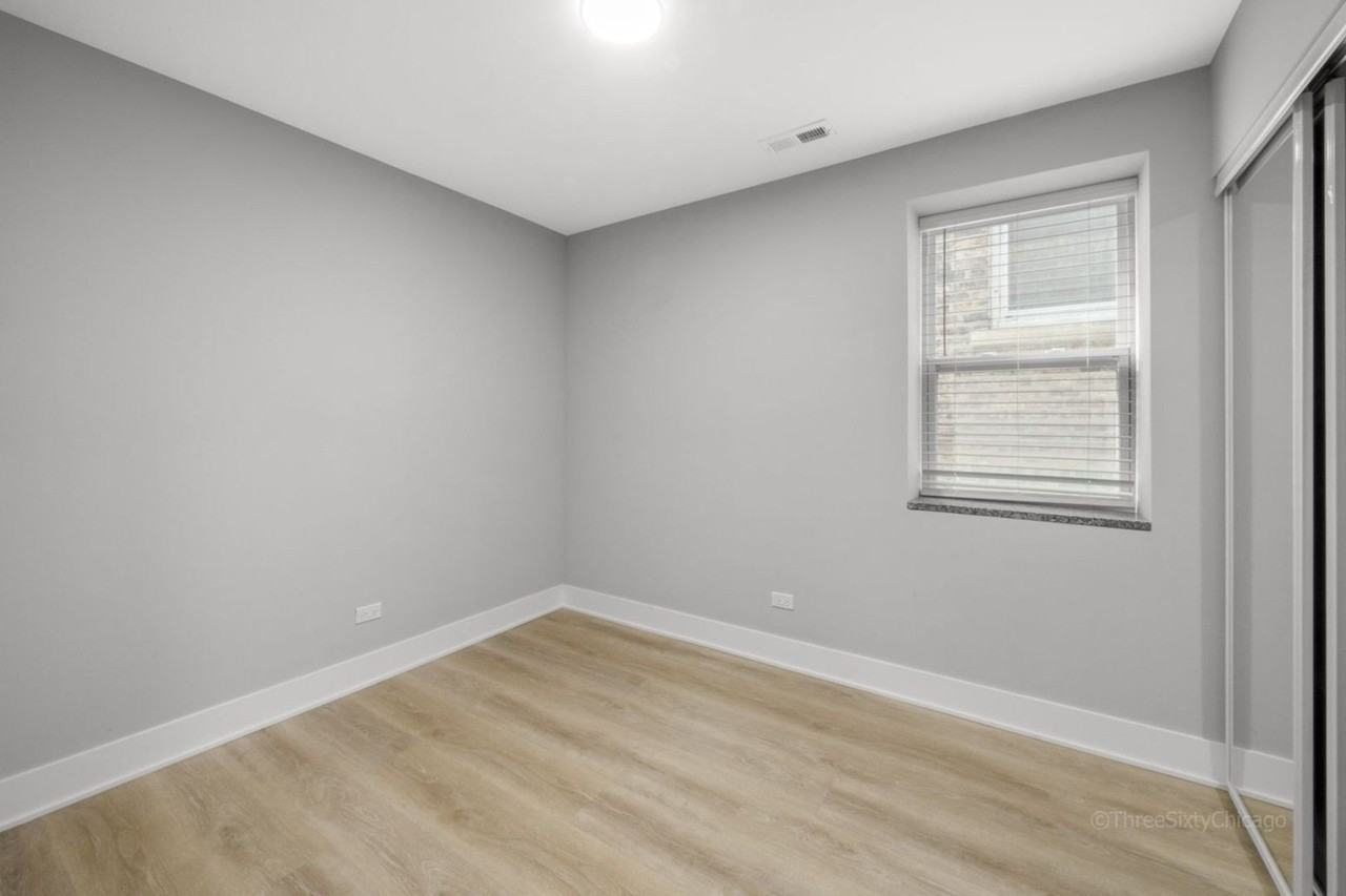 2702 S Homan Ave #2 - Photo 7 of 11
