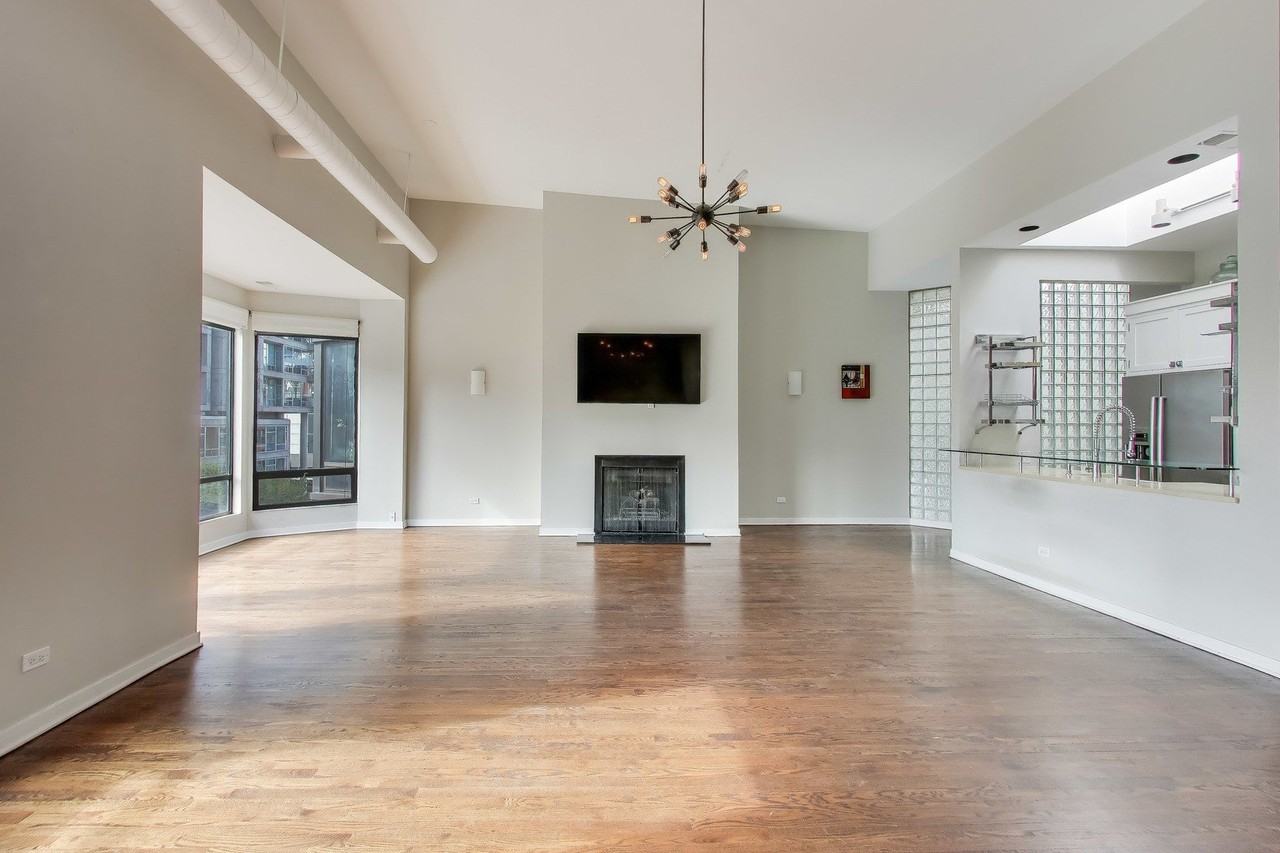 503 N Wells St #3 - Photo 5 of 24