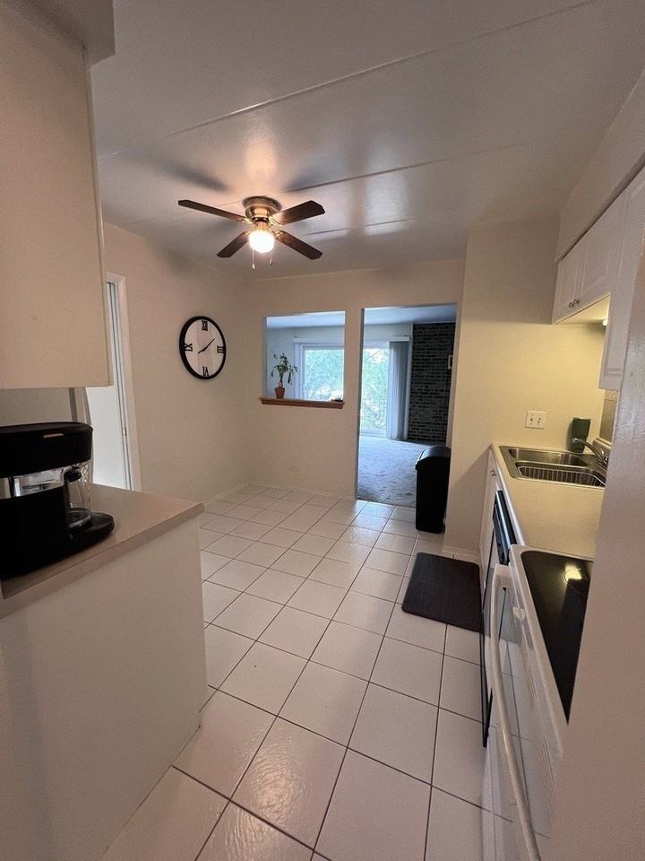 9032 W 140th St #2A - Photo 6 of 12