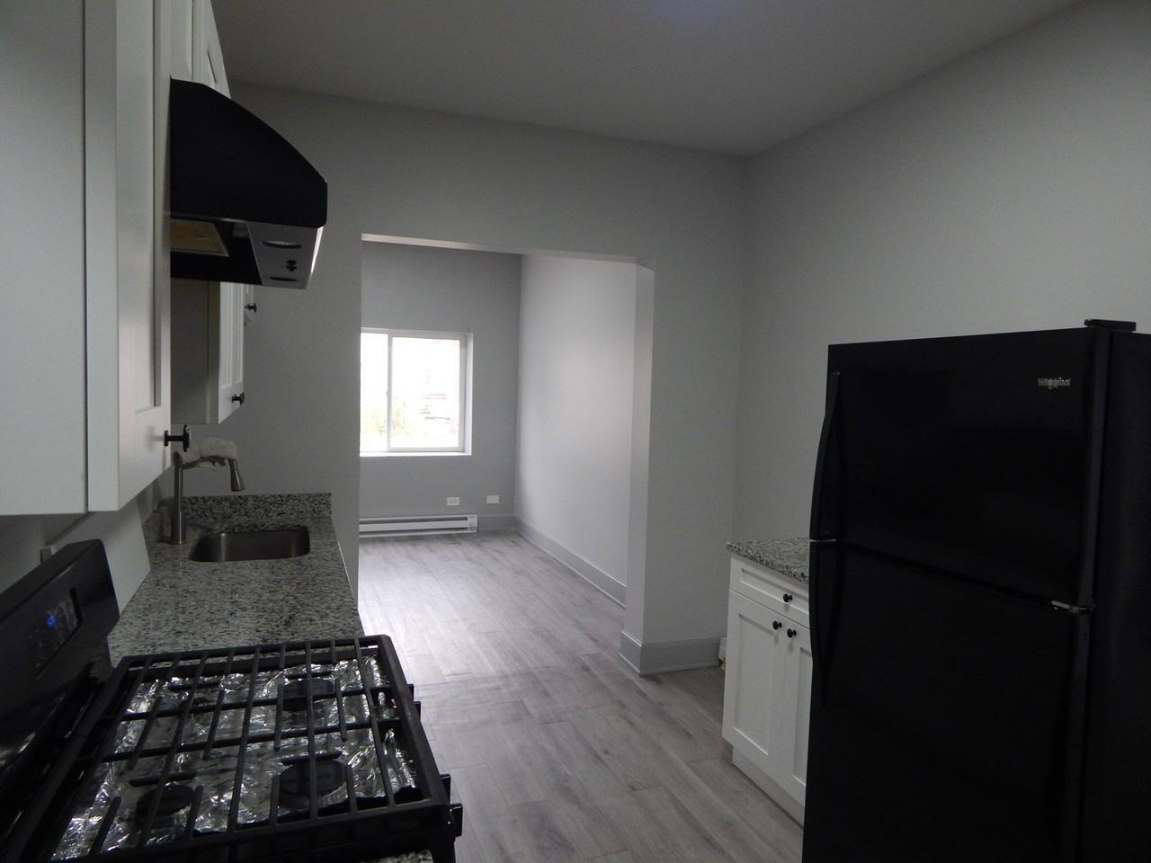 307 Stone St #1A - Photo 5 of 12