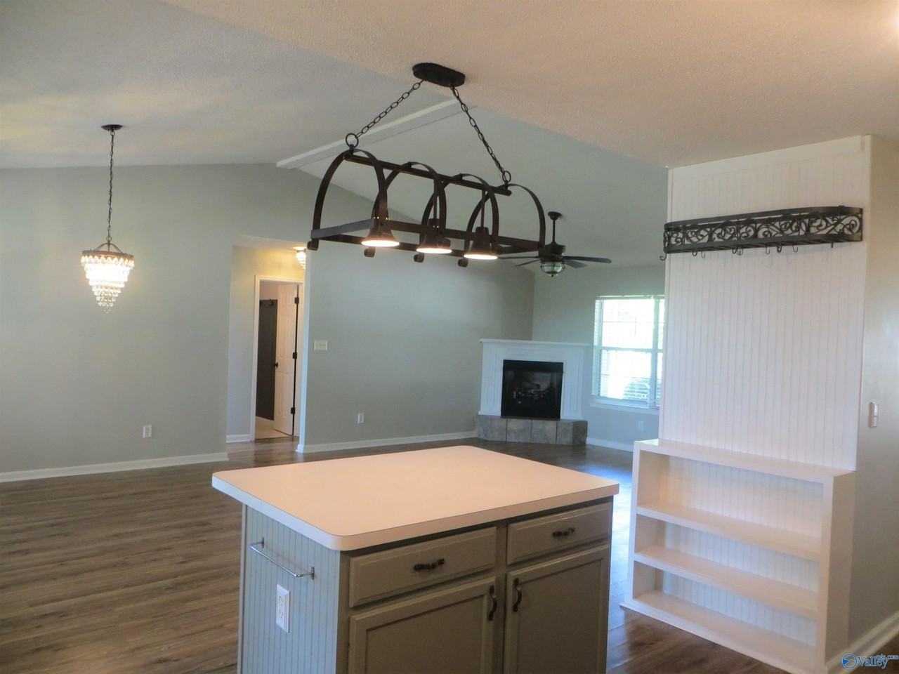 105 Royalty Ct - Photo 7 of 23
