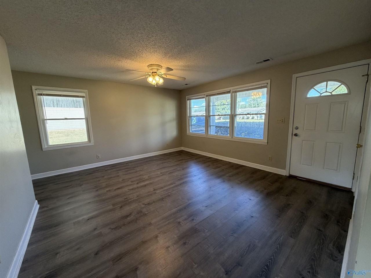 266 Agua Dr - Photo 4 of 12