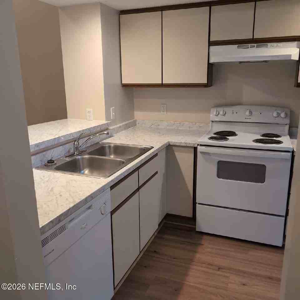 11789 Wattle Tree Rd N - Photo 6 of 14