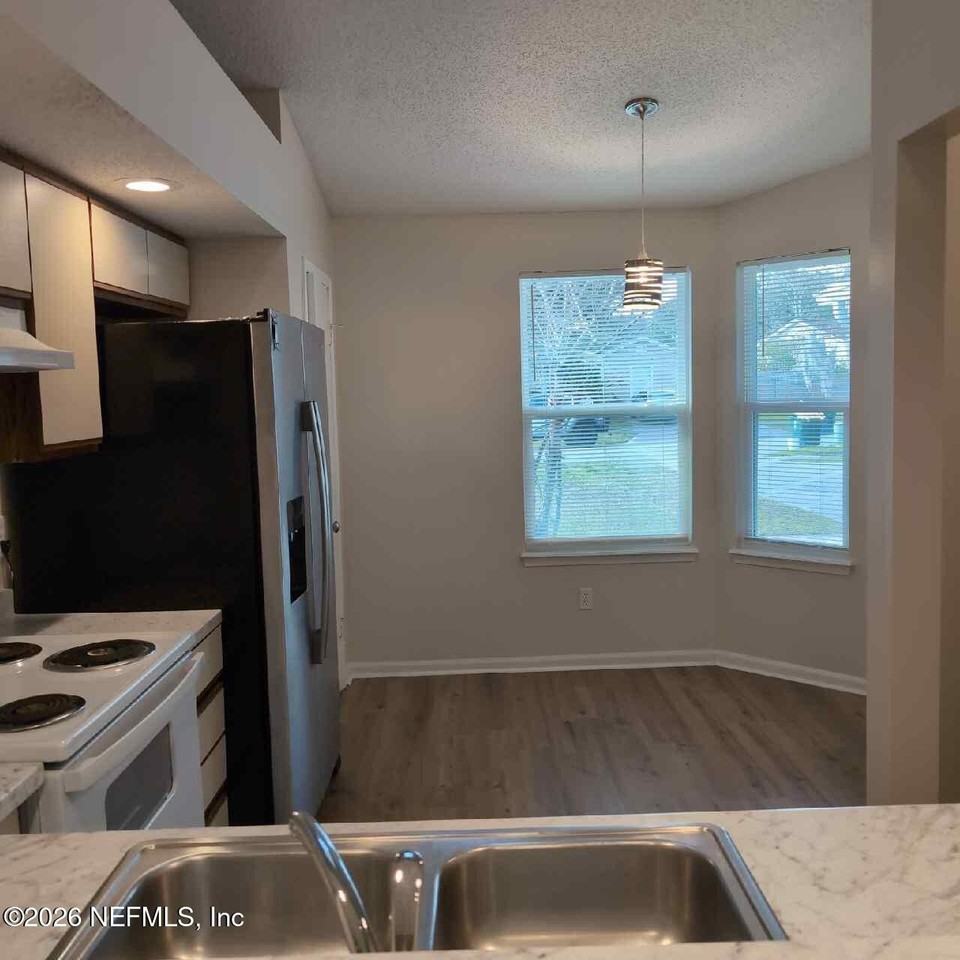 11789 Wattle Tree Rd N - Photo 7 of 14