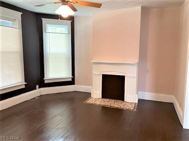 548 Woodlawn Ave - Photo 3 of 14