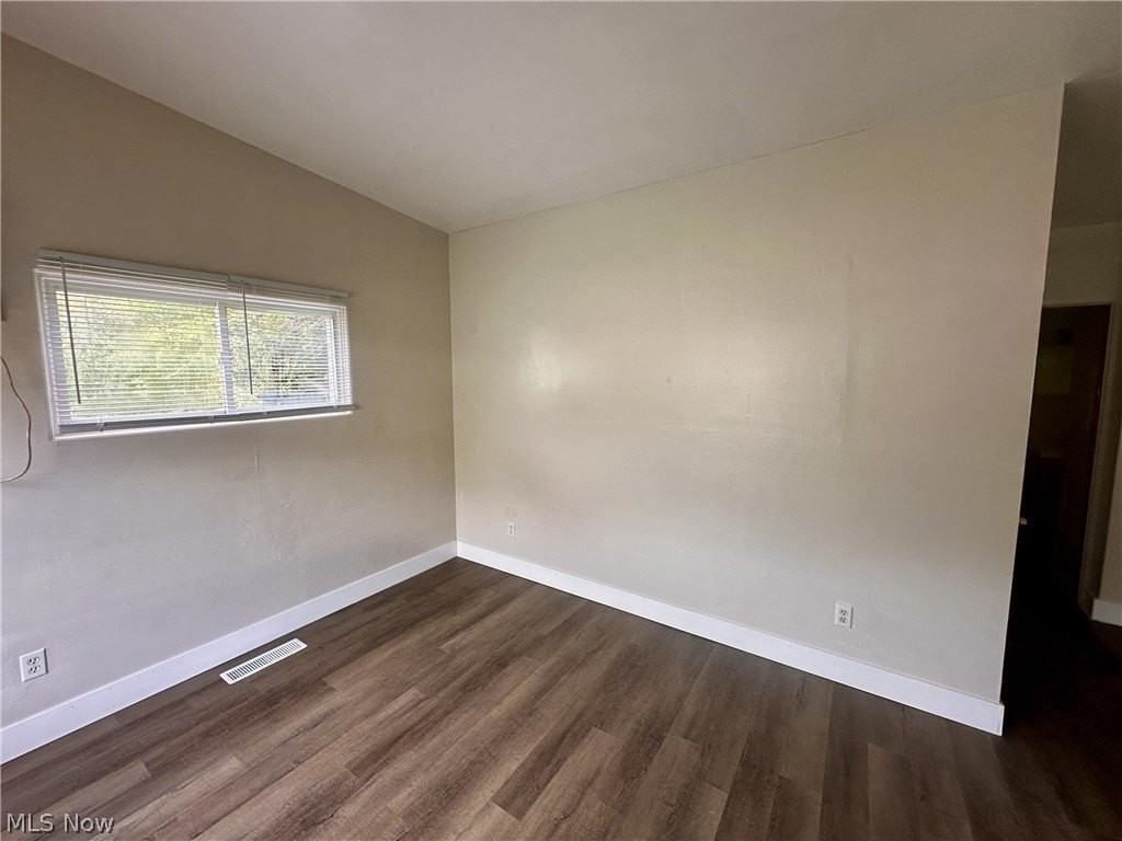 2356 Newton St - Photo 2 of 7