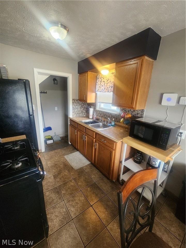 16117 Glendale Ave - Photo 5 of 22