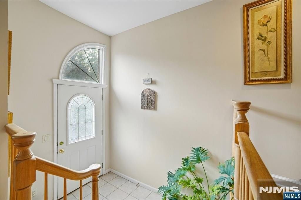 116 Stonegate Trl #116 - Photo 3 of 27