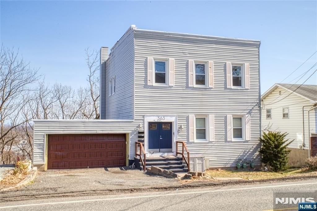 363 Mount Prospect Ave #2
