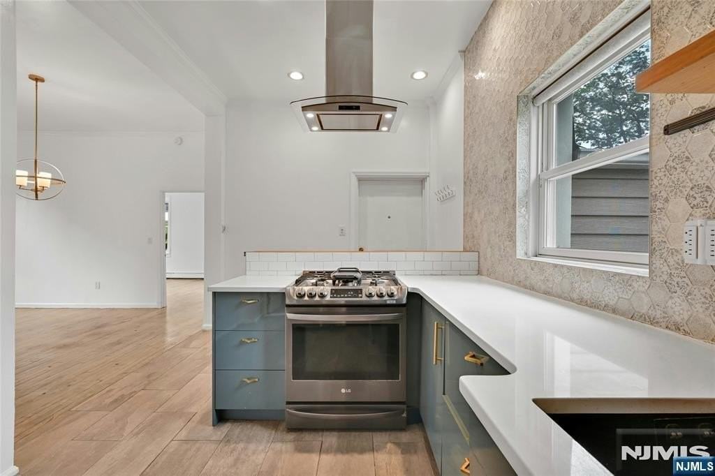 363 Mount Prospect Ave #2 - Photo 3 of 8
