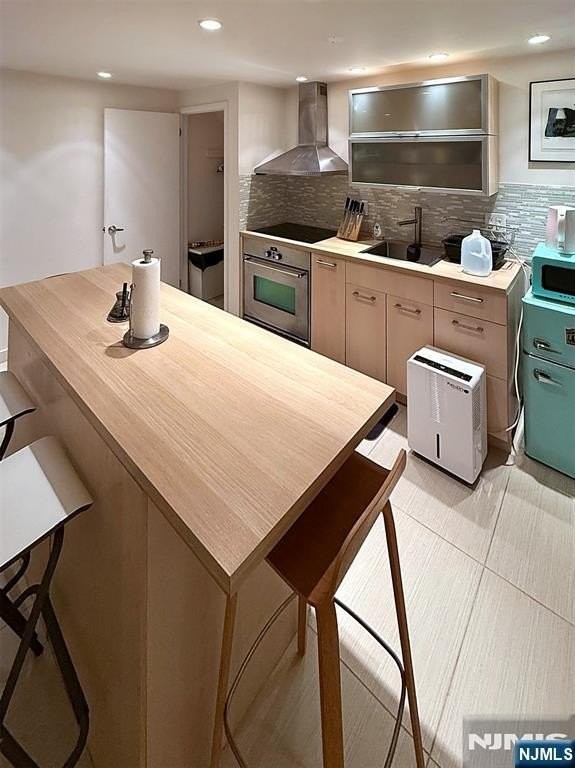 9 Manhattan Pl #GF - Photo 3 of 12