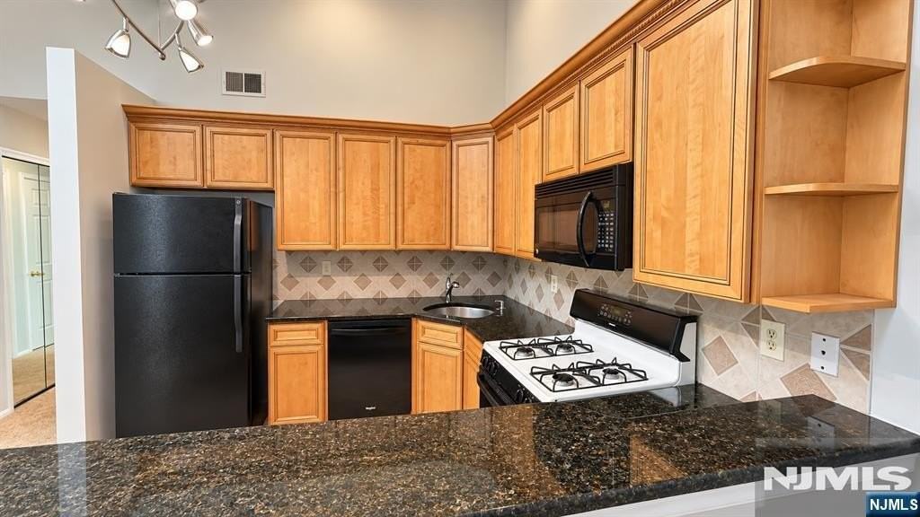 898 Tuliptree Ct - Photo 6 of 16