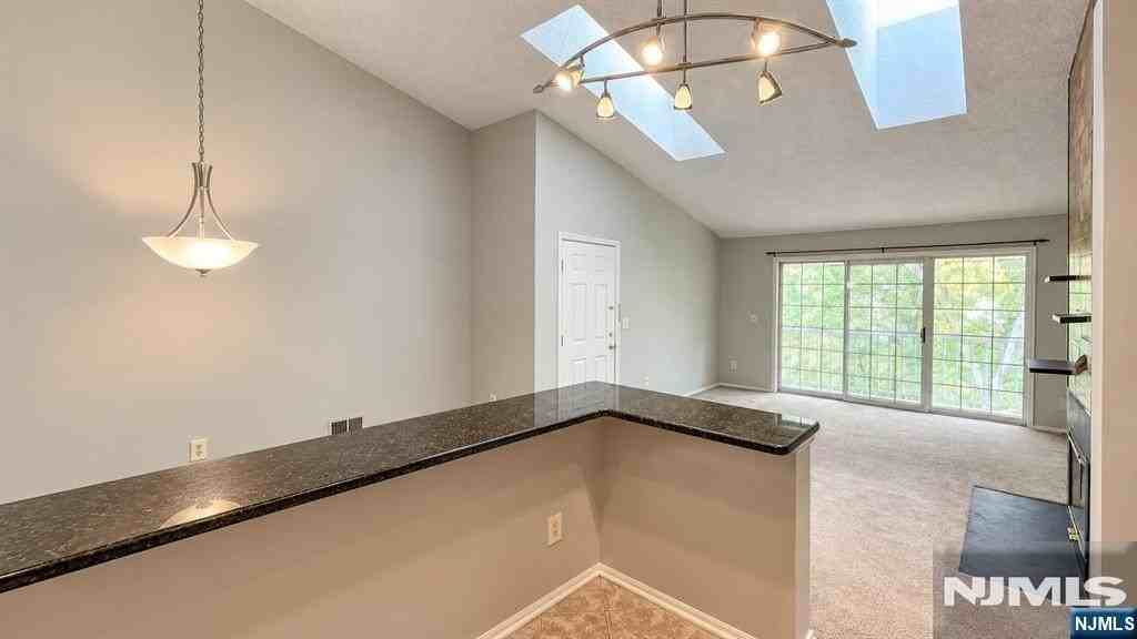 898 Tuliptree Ct - Photo 7 of 16