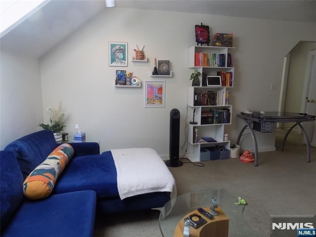 33 Wyndham Rd - Photo 3 of 8