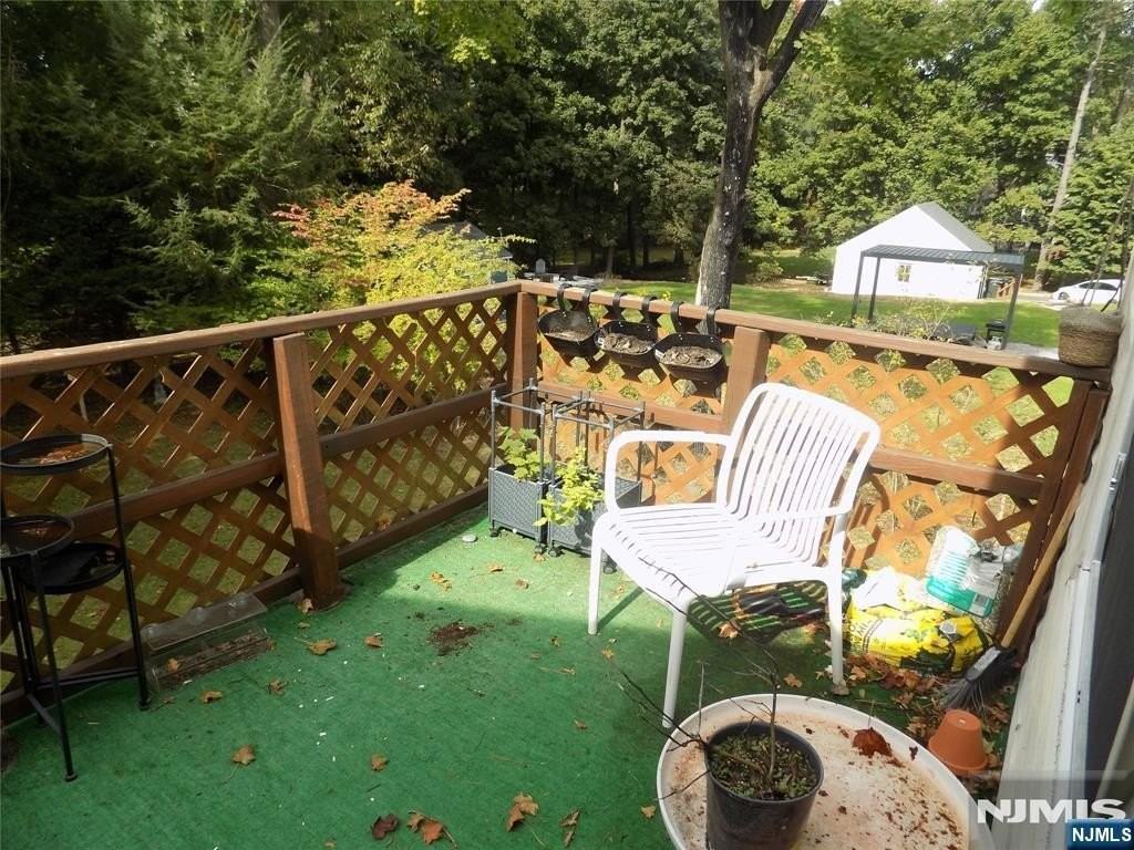 33 Wyndham Rd - Photo 7 of 8
