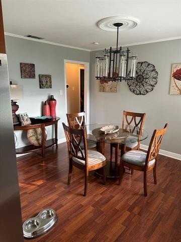 210 Douglas Dr - Photo 5 of 22