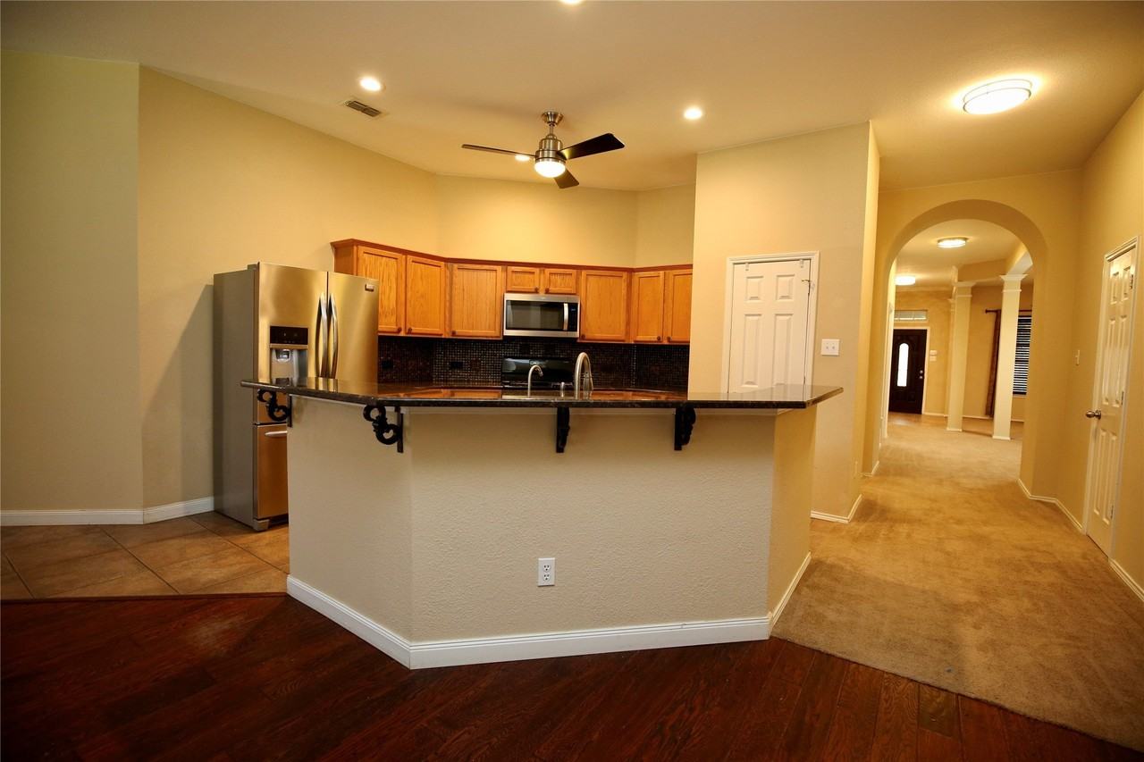 5708 Calf Creek Dr - Photo 4 of 15