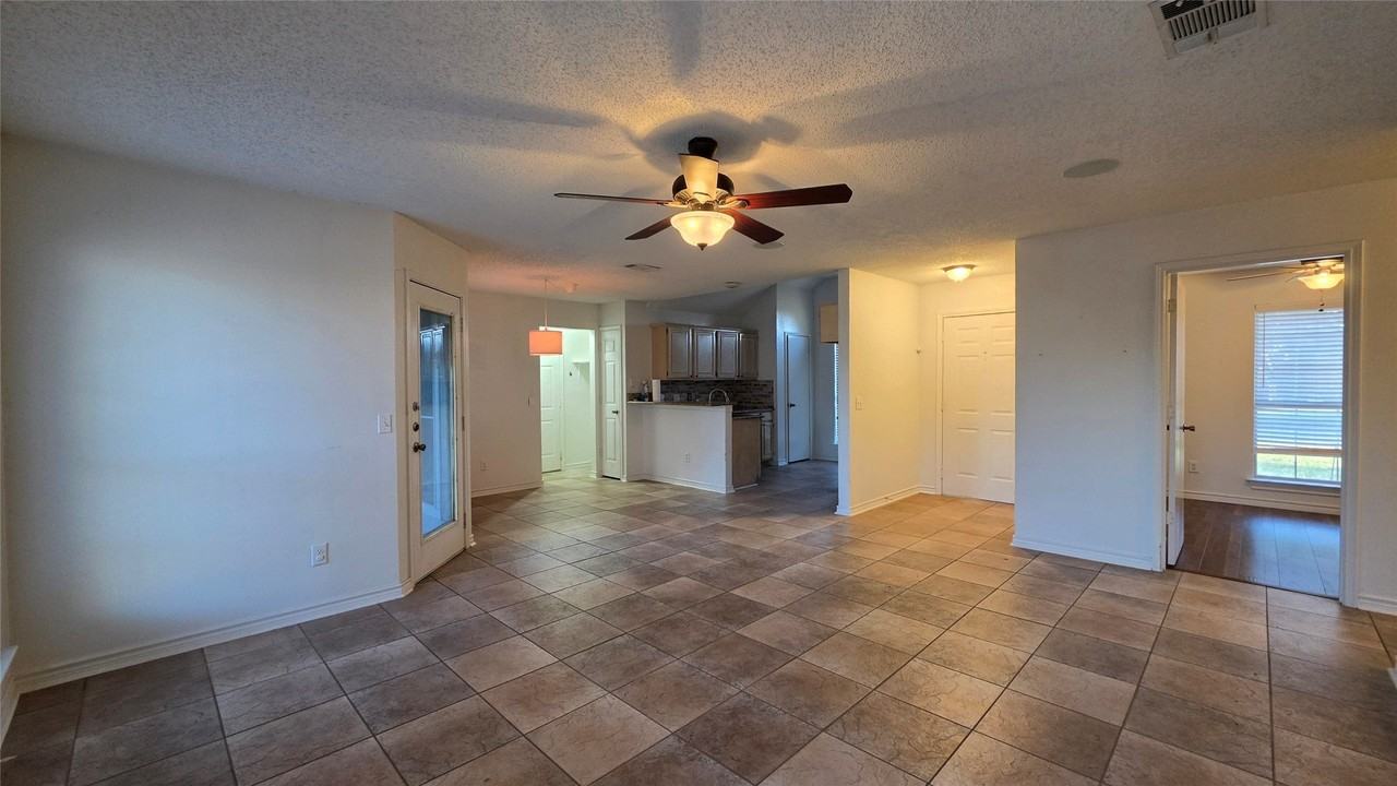 4415 Haverhill Ln - Photo 7 of 23