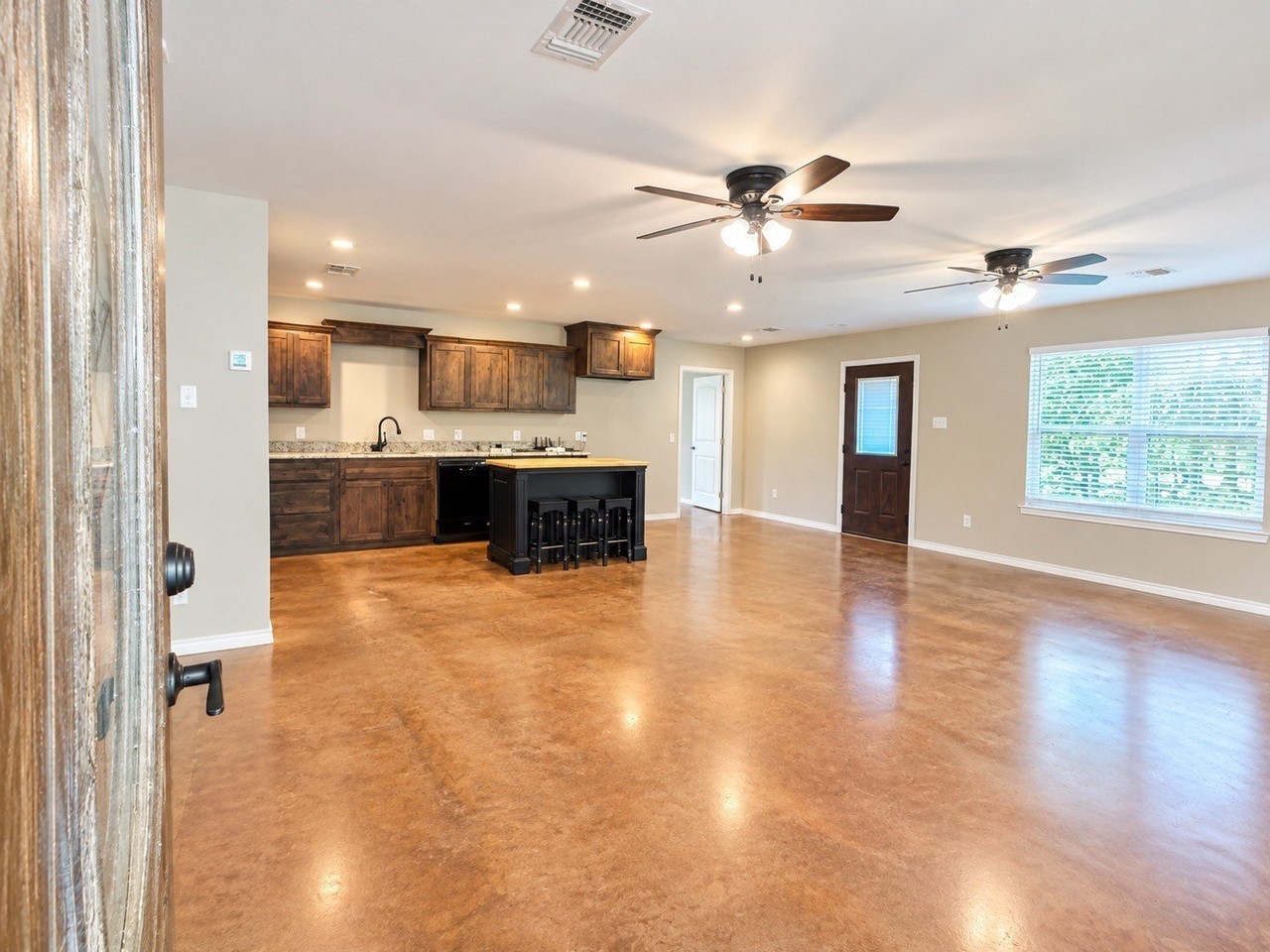 418 County Road 2615 - Photo 3 of 17
