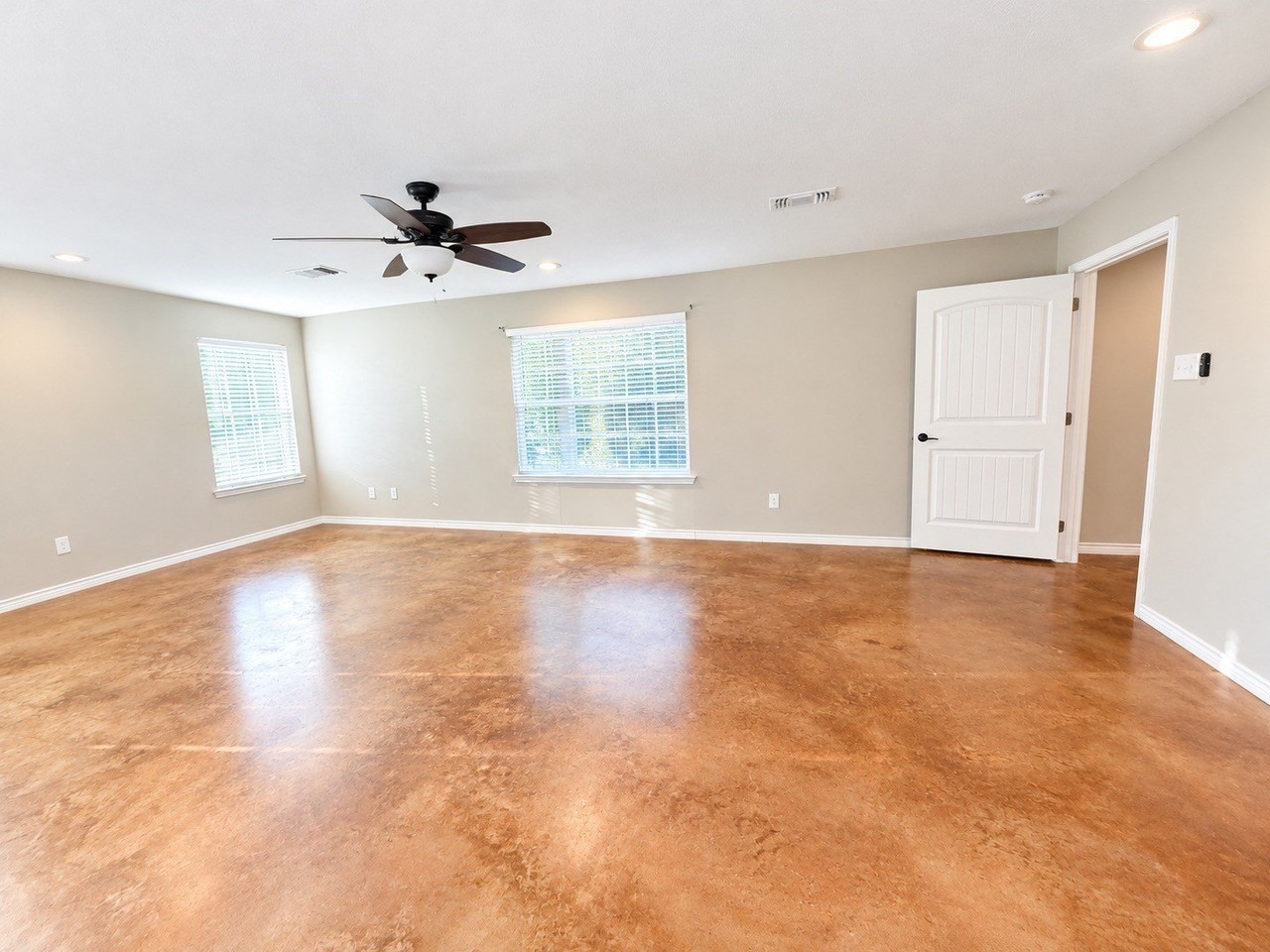418 County Road 2615 - Photo 6 of 17