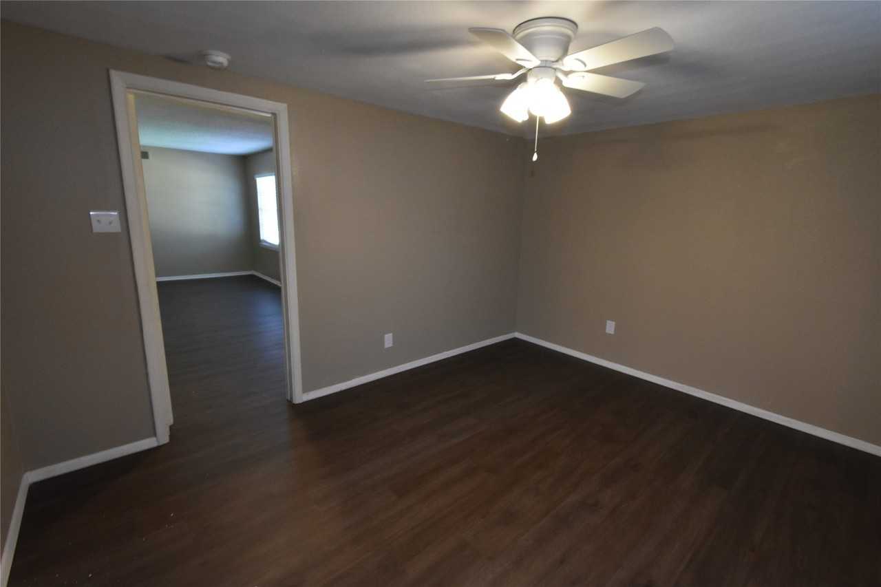 1212 Belvedere Dr - Photo 7 of 25
