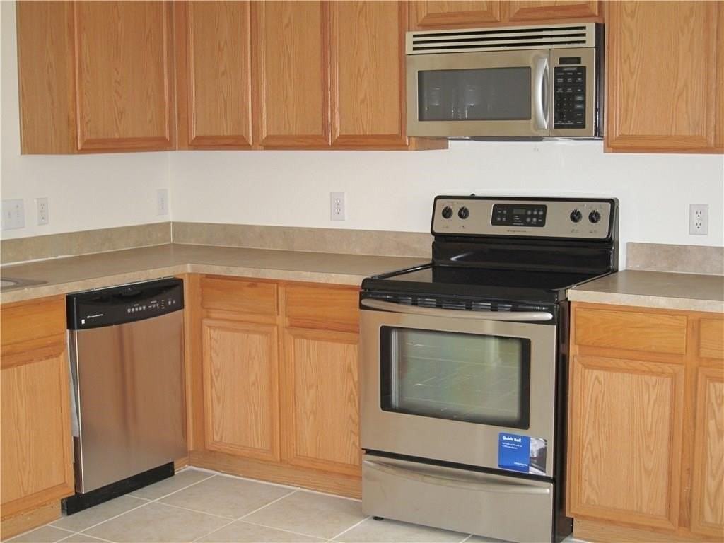 826 Greene Way - Photo 5 of 15