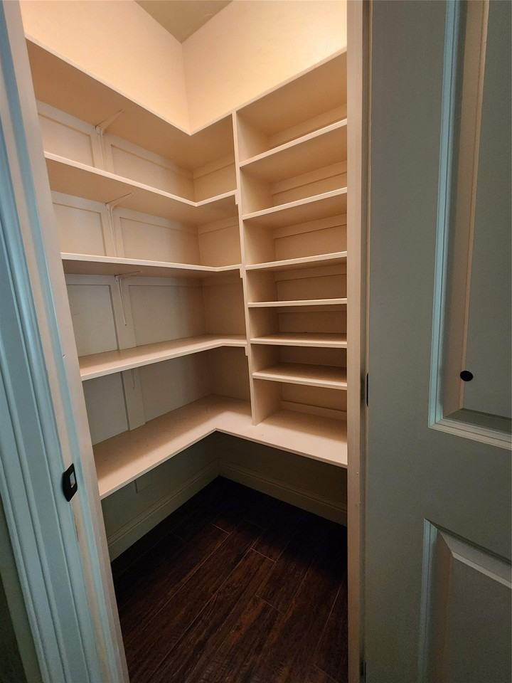 361 Dodd St - Photo 5 of 12