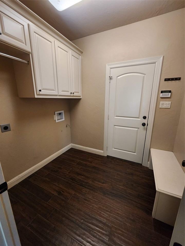 361 Dodd St - Photo 6 of 12