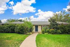 featured image of 5 Ridgeview Cir