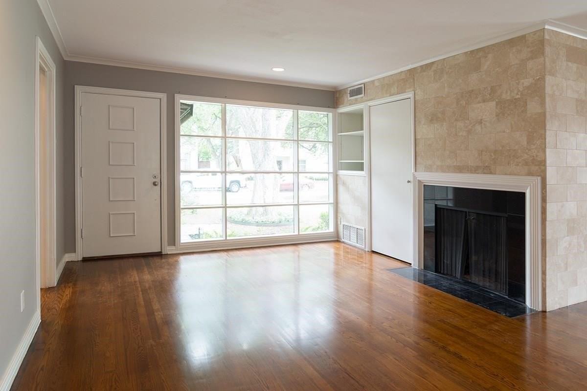 4606 Belclaire Ave - Photo 4 of 25
