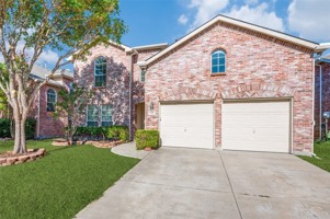 featured image of 1908 Lanshire Dr