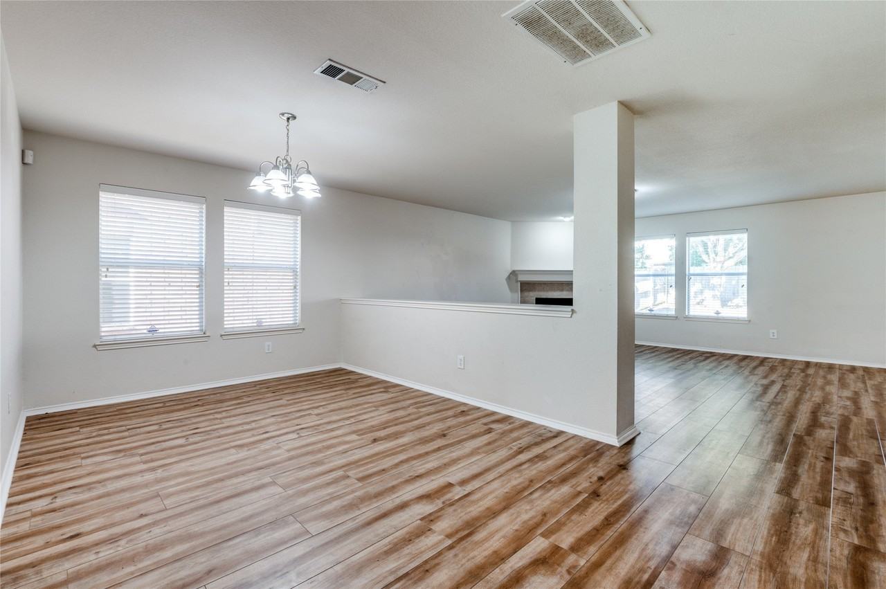 1908 Lanshire Dr - Photo 4 of 25