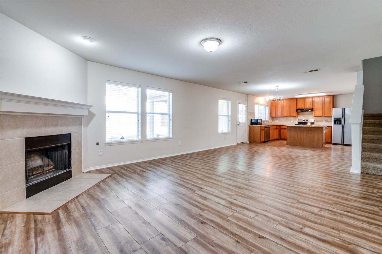 1908 Lanshire Dr - Photo 6 of 25
