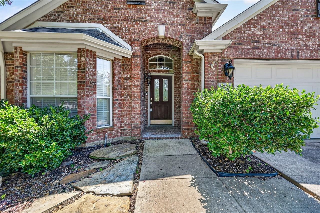 2304 Tralee Cir - Photo 5 of 40