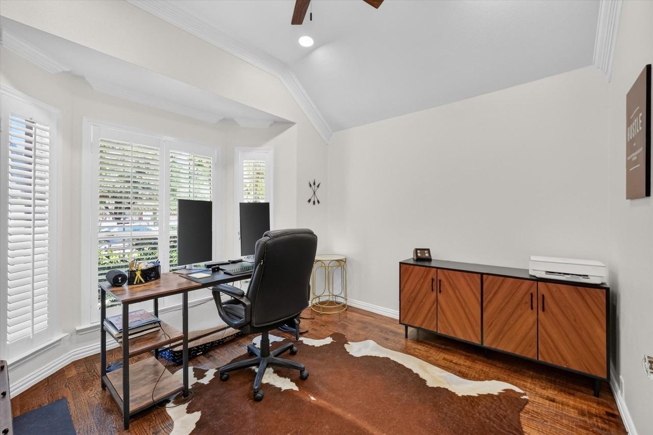 2304 Tralee Cir - Photo 7 of 40