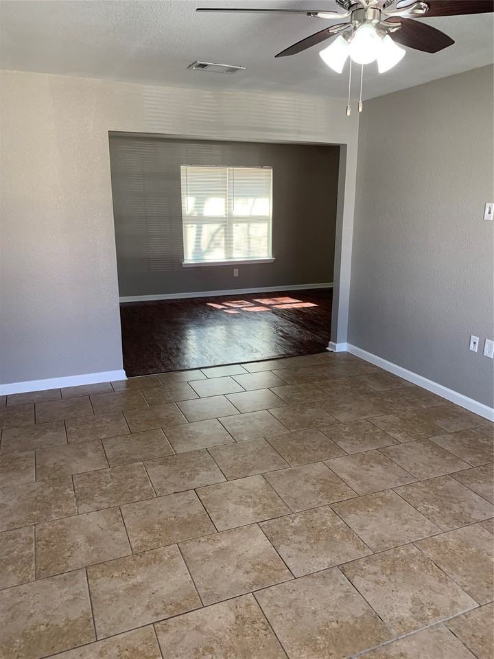 616 Mesquite Ave - Photo 2 of 12