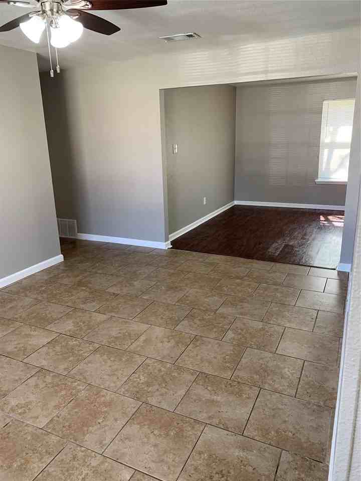 616 Mesquite Ave - Photo 4 of 12