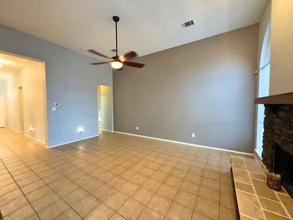 2818 Pecan Meadow Dr - Photo 7 of 24