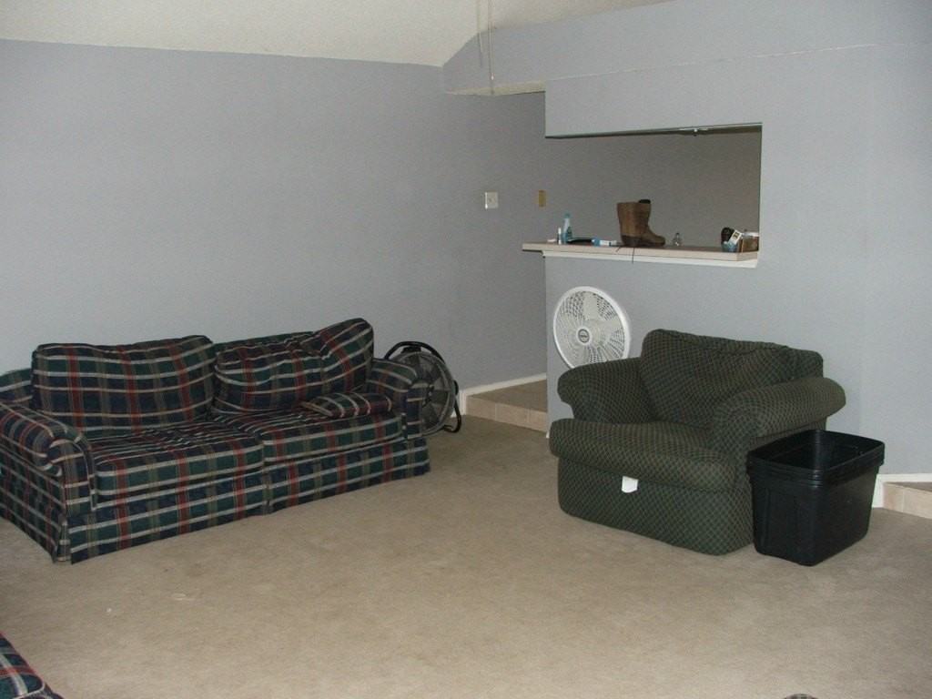 2105 Flamingo Dr - Photo 2 of 6