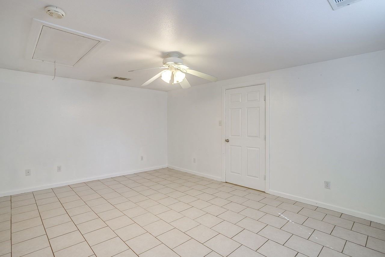 2606 Wayside Ave - Photo 3 of 15